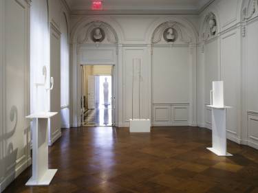 Acquavella Galleries - New York - Interior photo of gallery space - Selldorf Architects