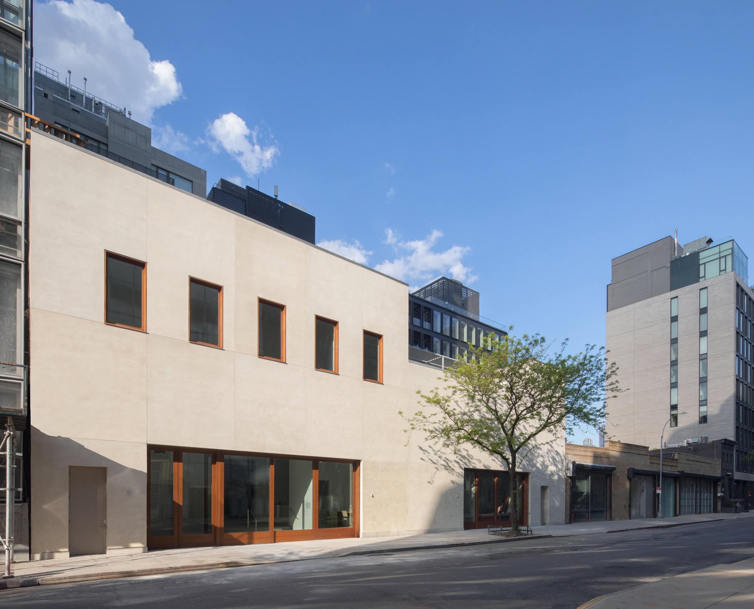 David Zwirner 19th Street - New York - Exterior - Selldorf Architects