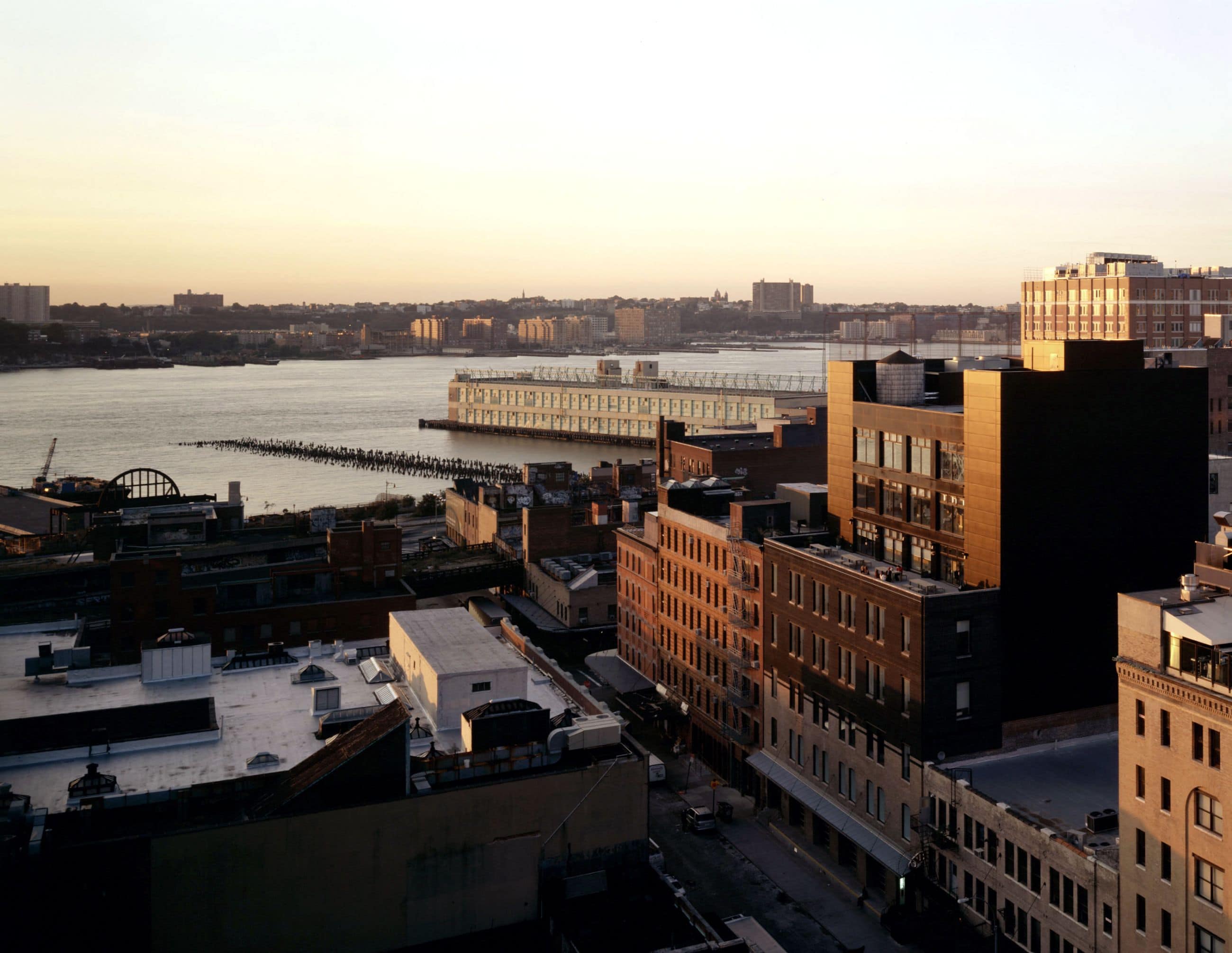 415 West 13th Street - New York - Exterior photo of building - Selldorf Architects