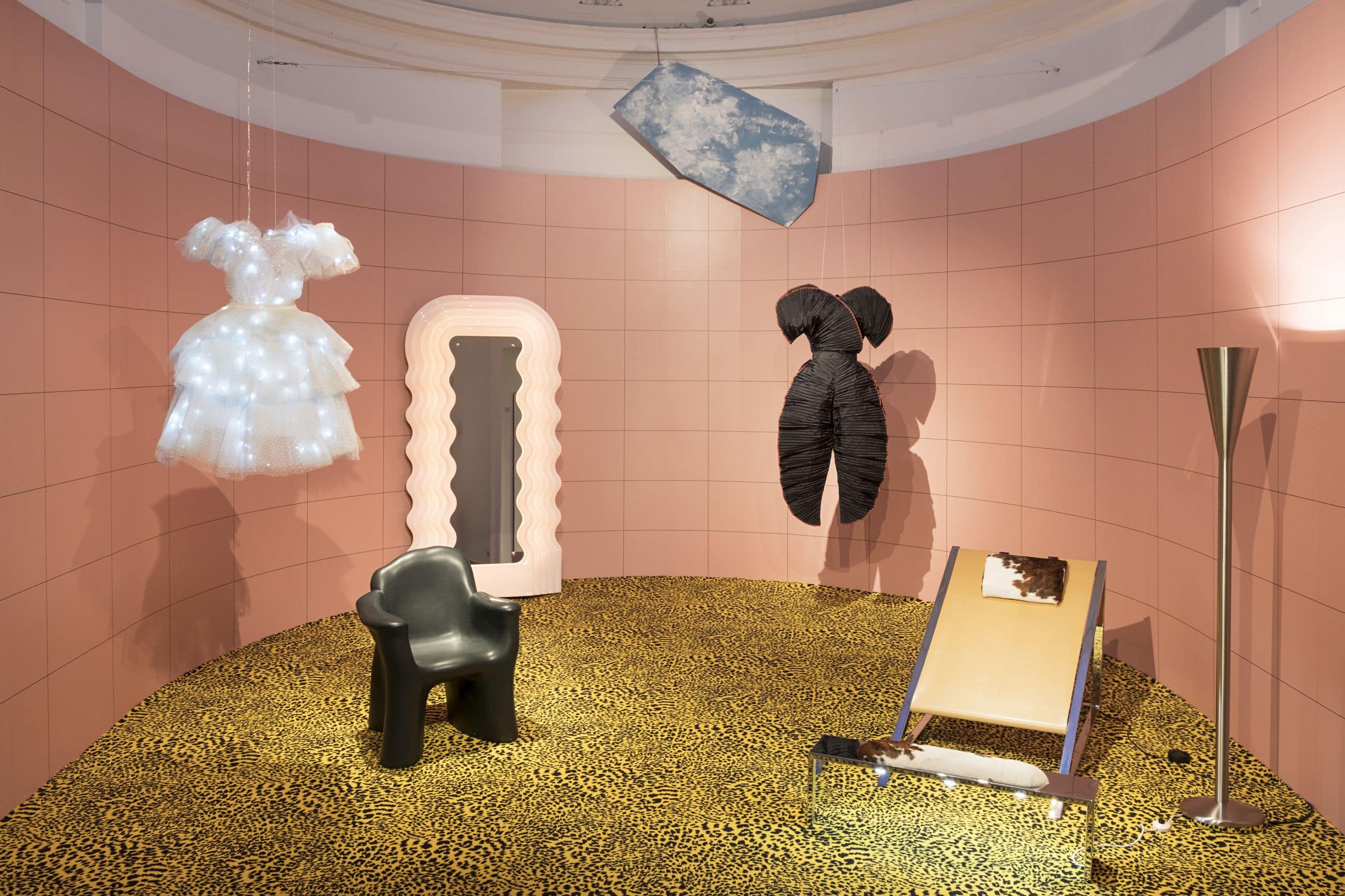 Italiana: Italy Through The Lens Of Fashion 1971 - 2001 - Exhibition Design - Palazzo Reale - Selldorf Architects
