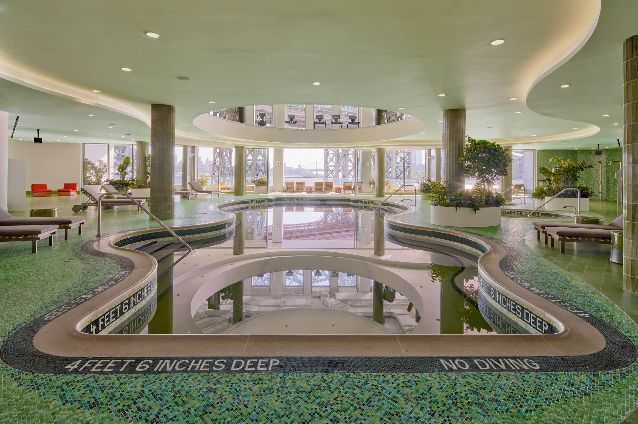 240528 1dsq 04 pool