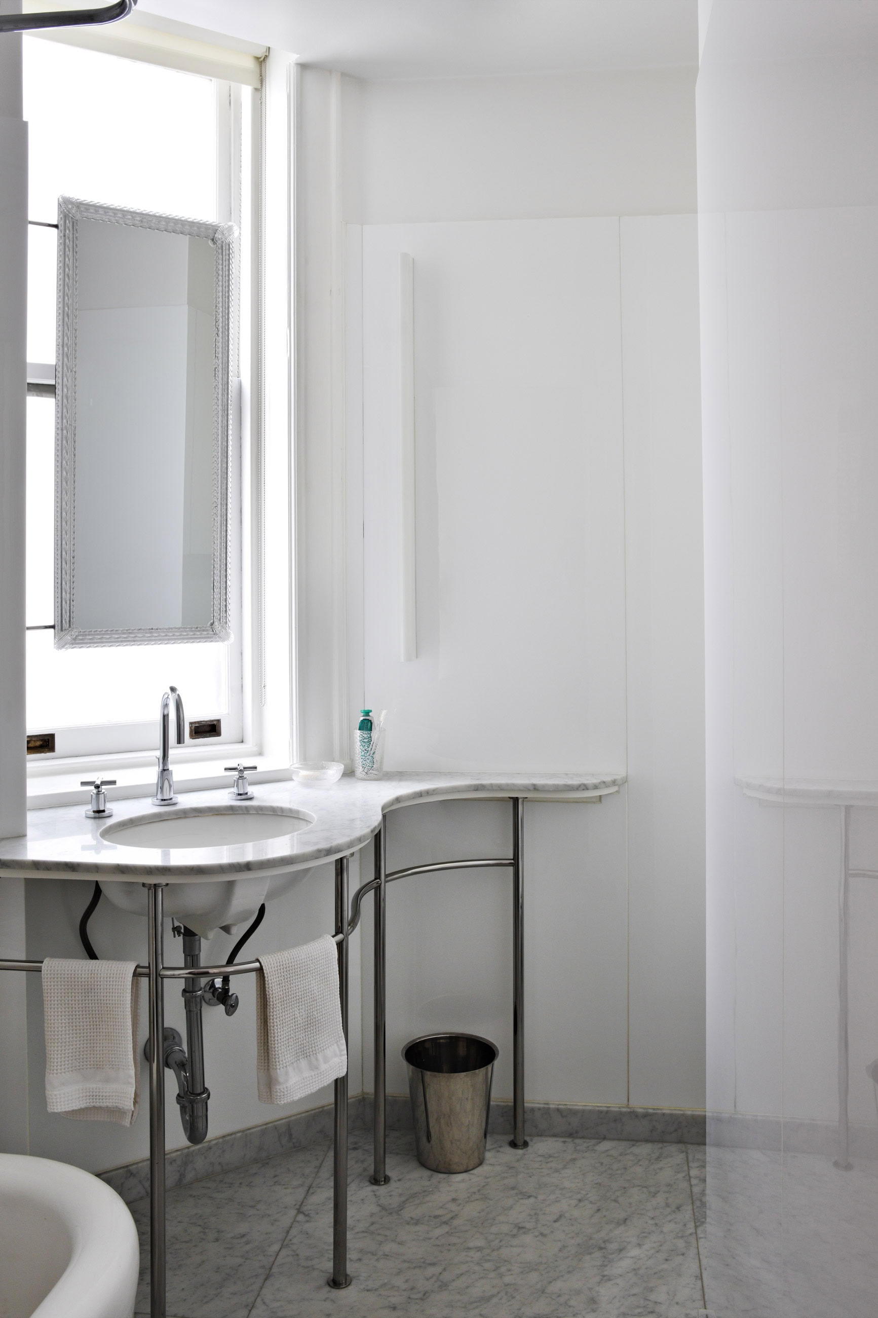 Greenwich Village Apartment - New York - Bathroom Detail - Selldorf Architects