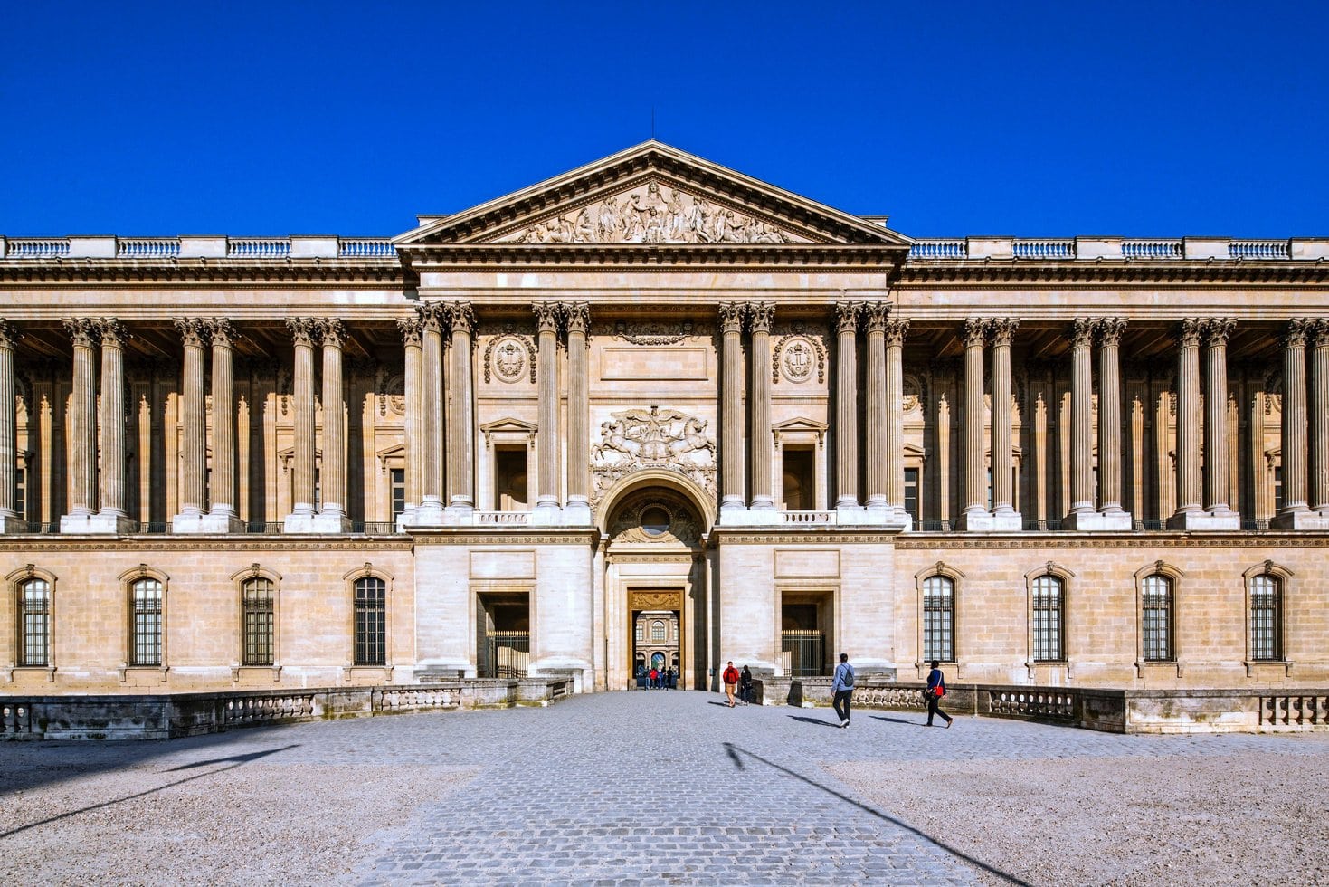 france paris 75 louvre museum the colonnade s facade